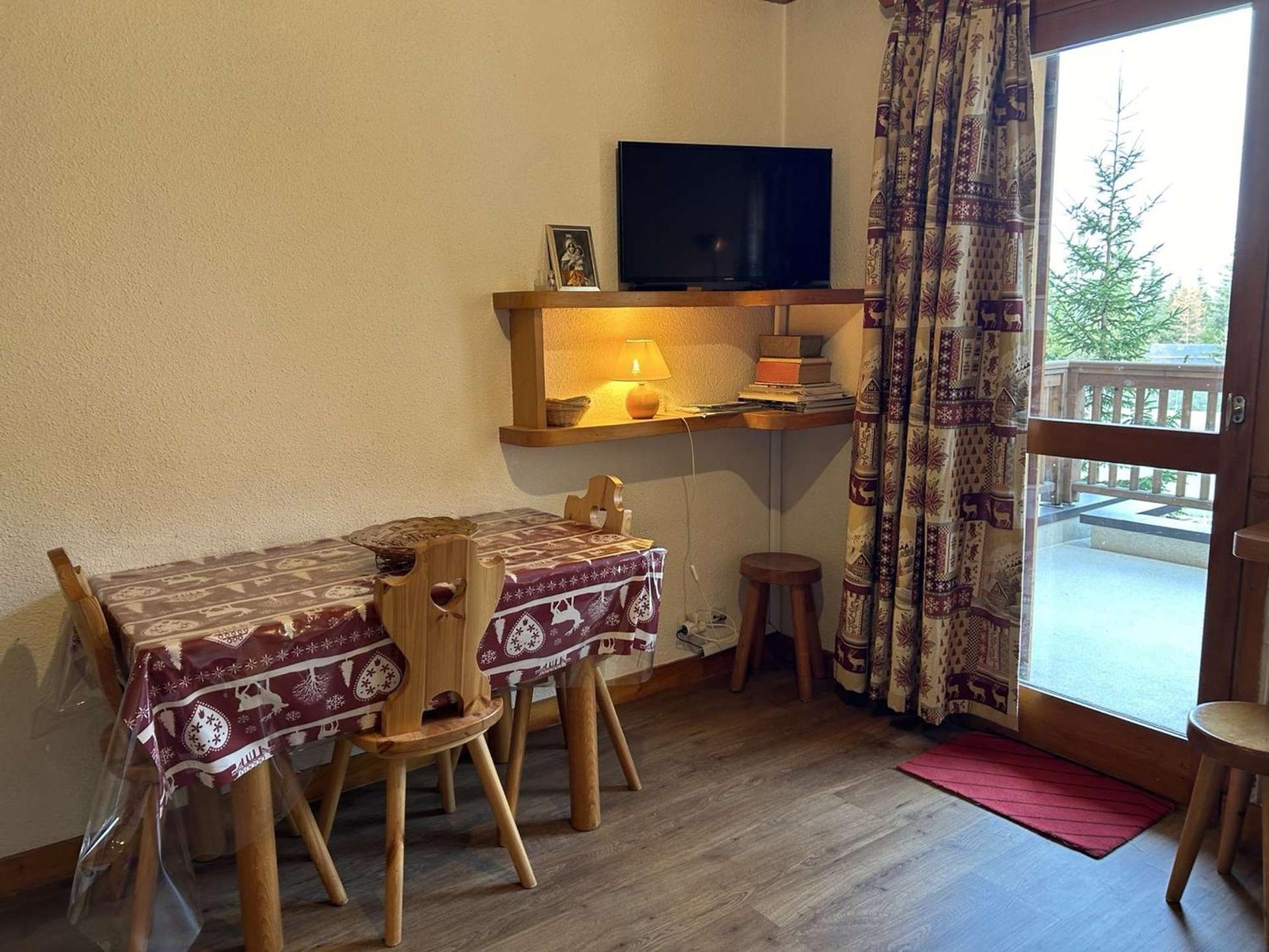 Studio 2/4 Pers, Acces Pistes Et Piscine, Proche Commerces, Meribel - Fr-1-180-297 מראה חיצוני תמונה